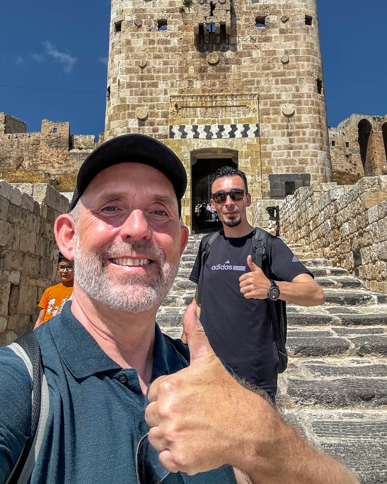 Per Sommer foran borgen i Aleppo, Syrien